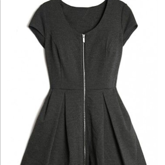 Kirna Zabete Dresses & Skirts - 🖤KIRNA ZABETE DRESS PEEKABOO LINING🖤